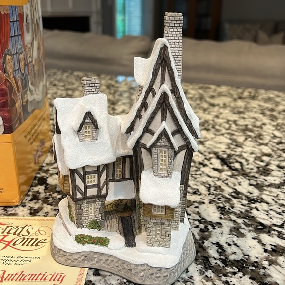 David Winter Cottages Christmas 1991 Fred’s House SIGNED! - Picture 2 of 9